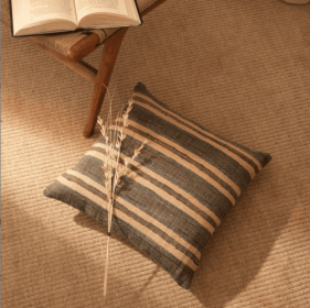 Andcrafted Reversible Weave Stripe Throw Pillow 20x20 (Option: 1PC)